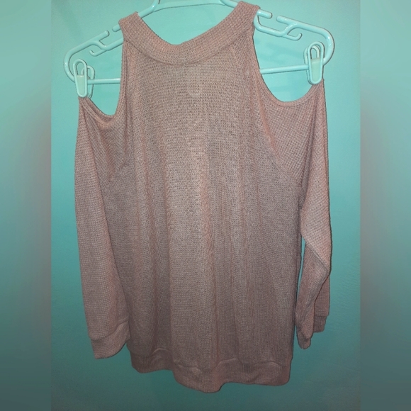 NWT medium powder pink lightweight cold shoulder sweater - Picture 4 of 7
